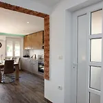 Appartement Klan Klara House