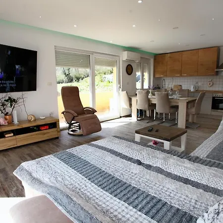 Klan Klara House Апартаменты *