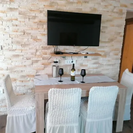 Klan Klara House Апартаменты *